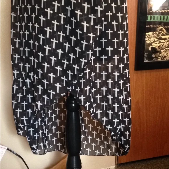 Rue 21 Cross Skirt XL EUC Goth High Low - Picture 8 of 8